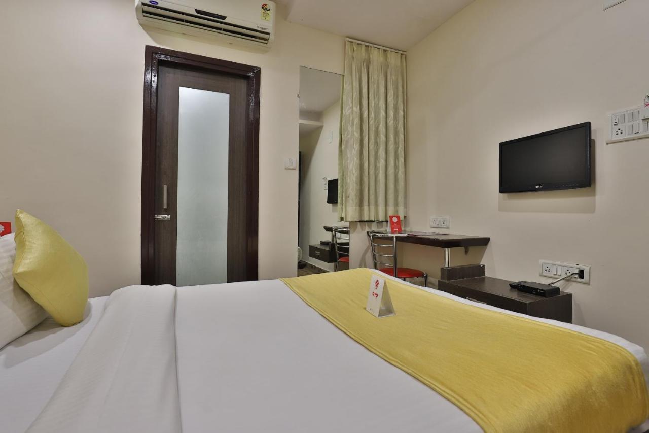 New Rajdhani Hotel Vadodara Dış mekan fotoğraf