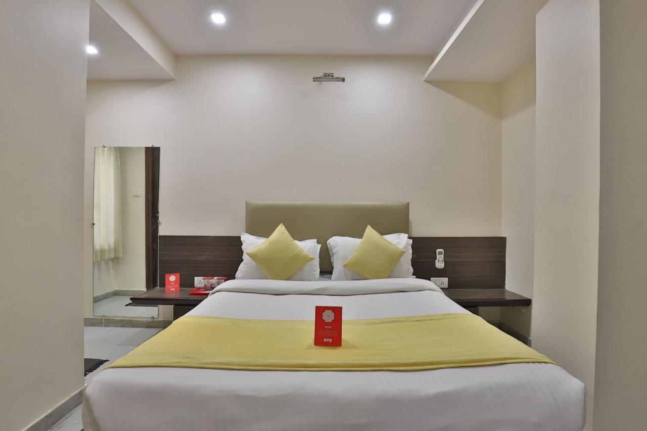 New Rajdhani Hotel Vadodara Dış mekan fotoğraf